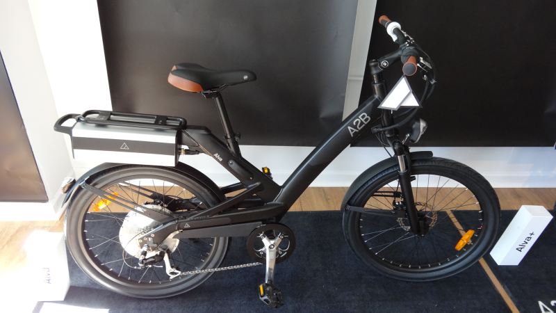Illustration for article titled Commuting Is No Sweat on These Swanky E-Bikes